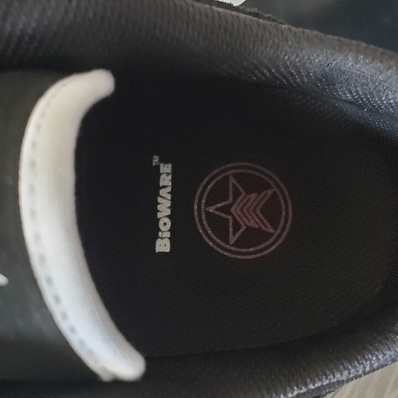 Rare MASS EFFECT N7 armour stripe sneakers never worn  in box. Size 11. - Picture 5 of 9